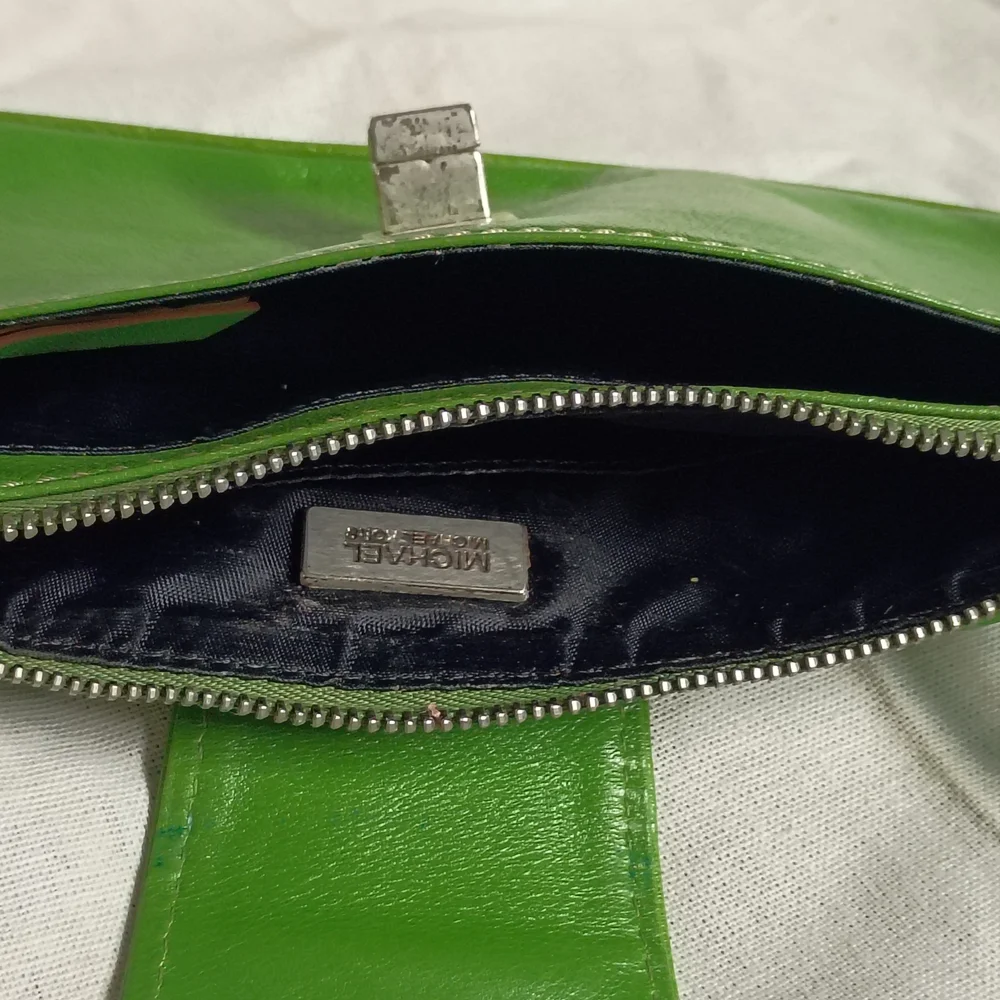 ❤️LOT 2 MICHAEL KORS Light Pink and Mela Green Clutch Wallets - Picture 9 of 12